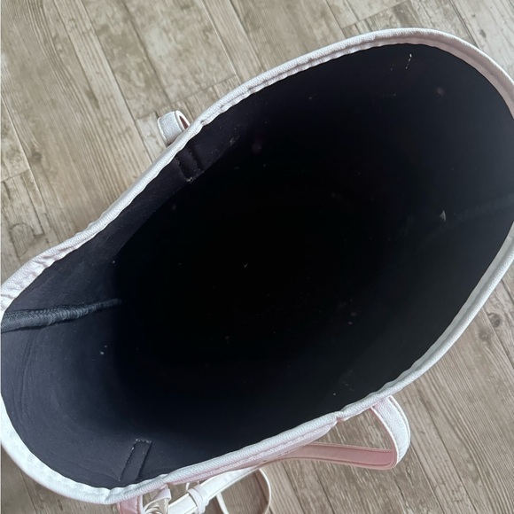 This multi-colored BEBÉ beach bag - Picture 3 of 3